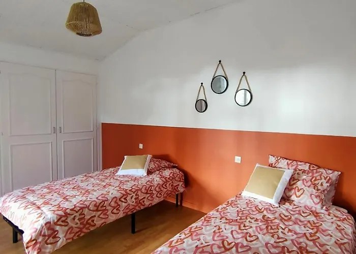 Holiday home Maison 4 Dans Les Pins Bretignolles-sur-Mer